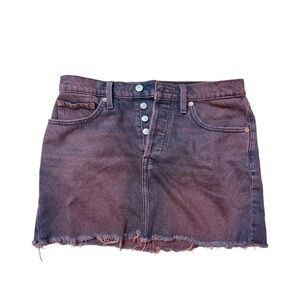 Levi’s distressed raw hem button down Purple Denim icon Mini jean Skirt Sz 27
